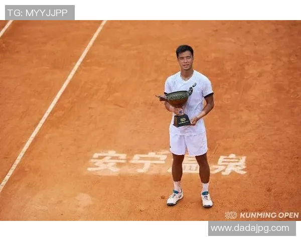 重庆网球队在全国锦标赛积分榜上以54分稳居第一名展现强劲实力